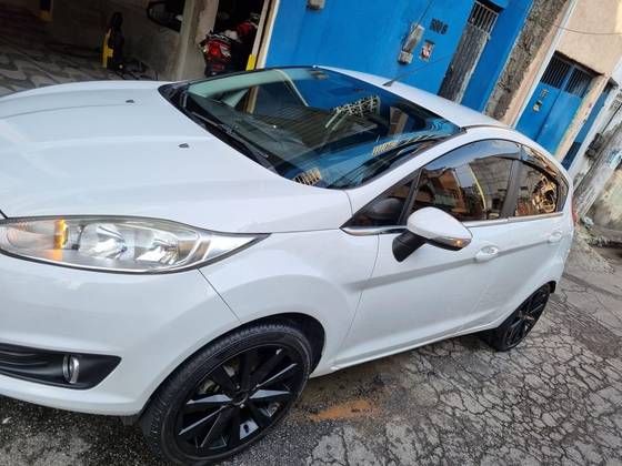 FORD FIESTA 1.6 TITANIUM HATCH 16V FLEX 4P POWERSHIFT